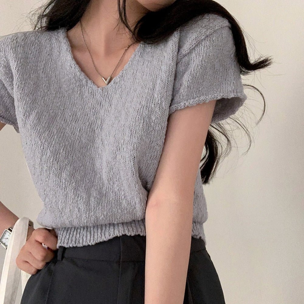 Vネック薄手ニットトップス｜オフィスカジュアル レディース 通販【ミレジェネ】