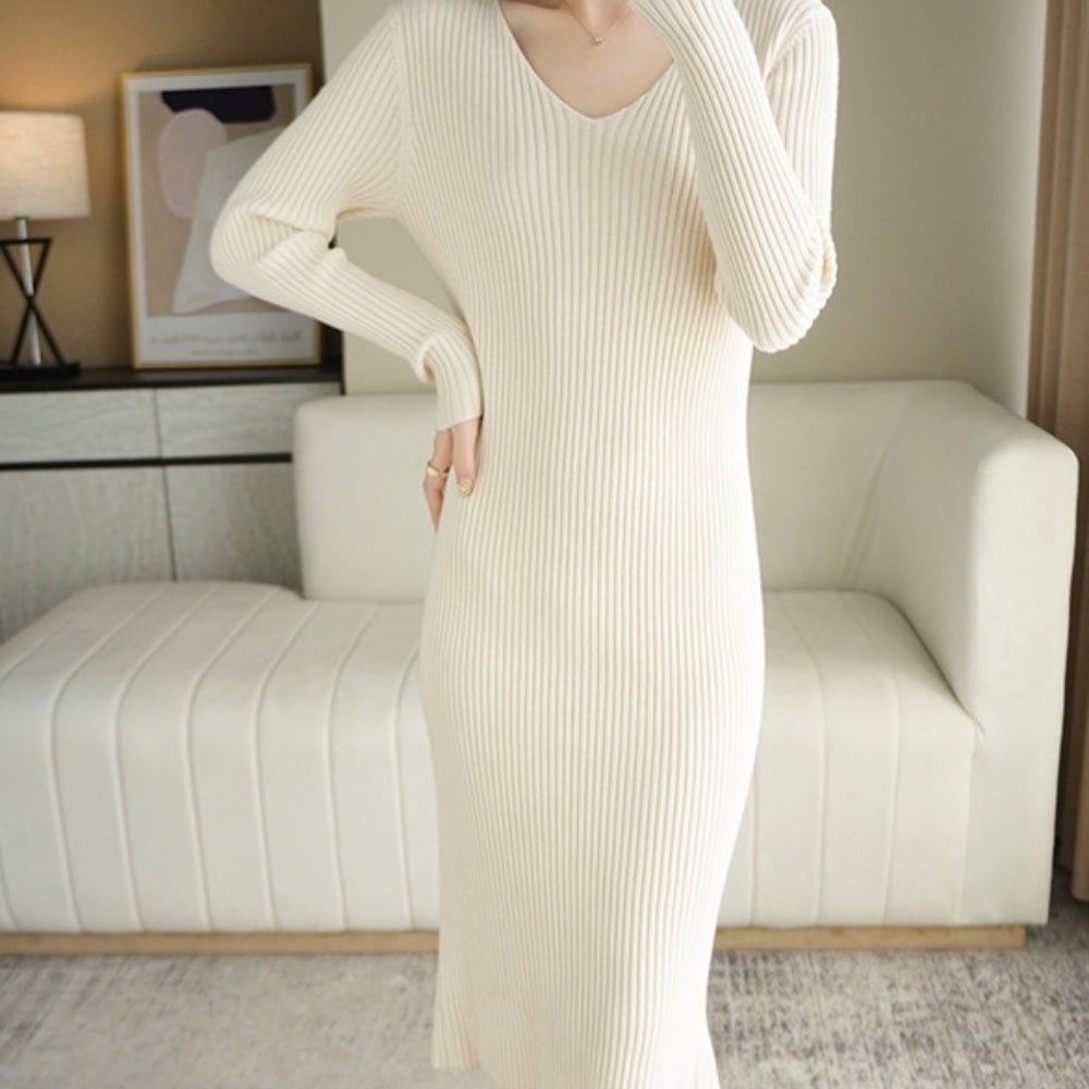 Vネックタイトニットワンピ｜オフィスカジュアル レディース 通販【ミレジェネ】