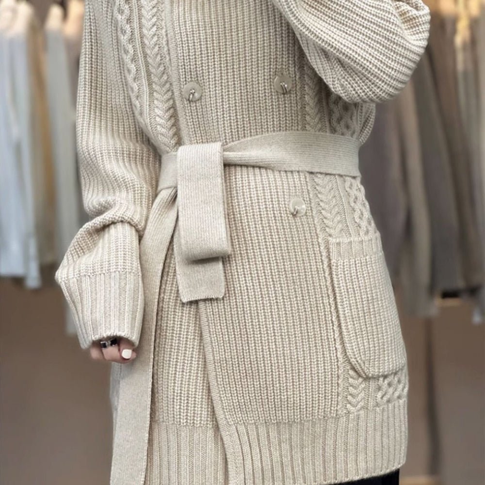 Wボタンニットカーディガン｜オフィスカジュアル レディース 通販【ミレジェネ】