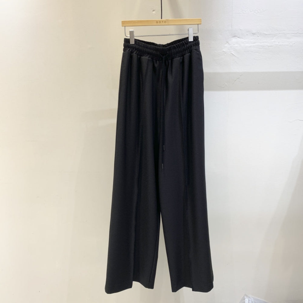 シンプルデザインタックパンツセットアップ