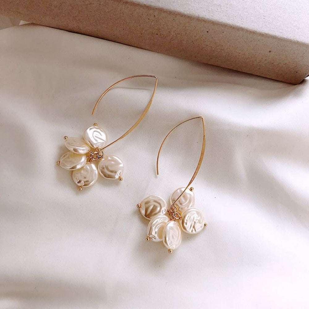 シェルデザインピアス