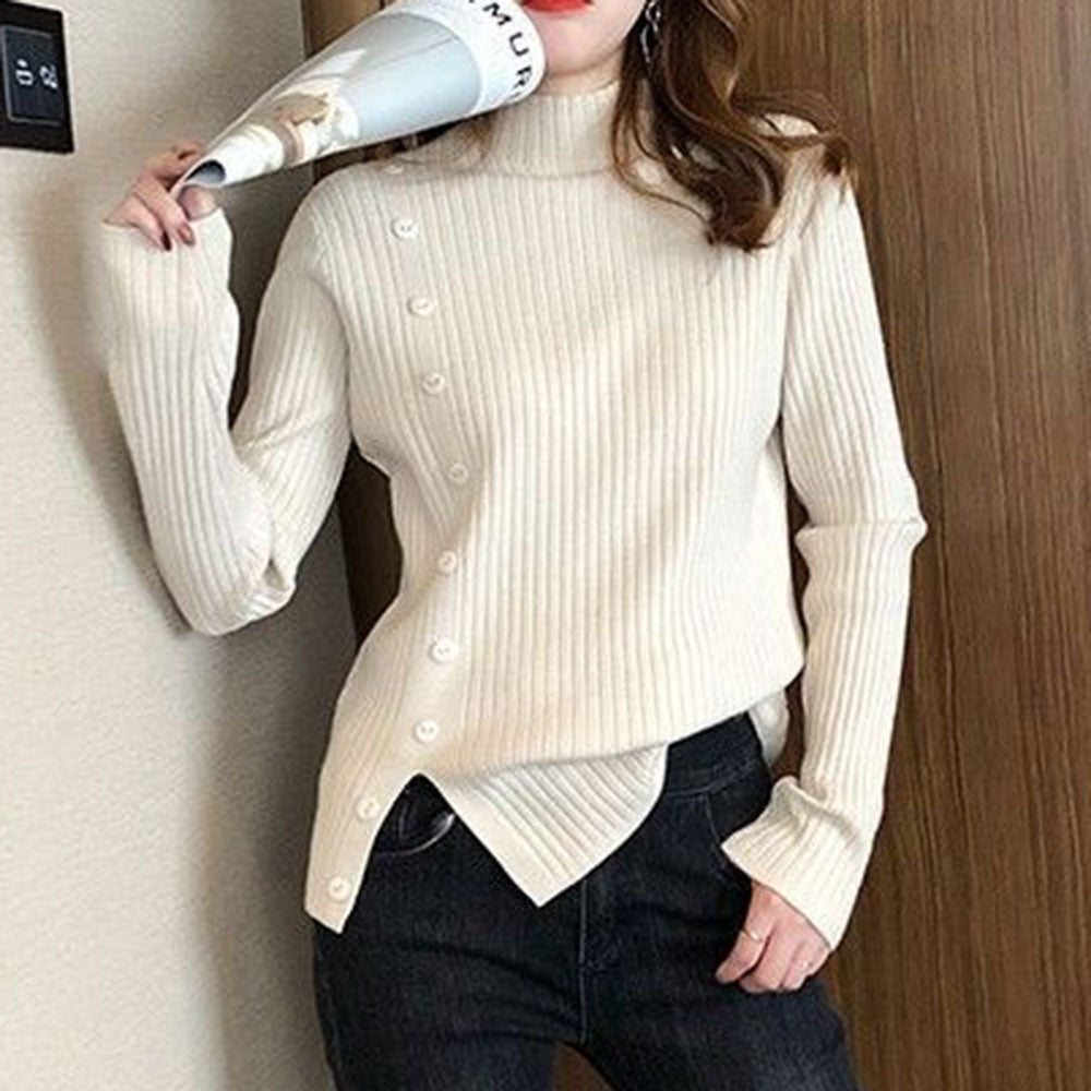 ハーフネックボタンモチーフニット