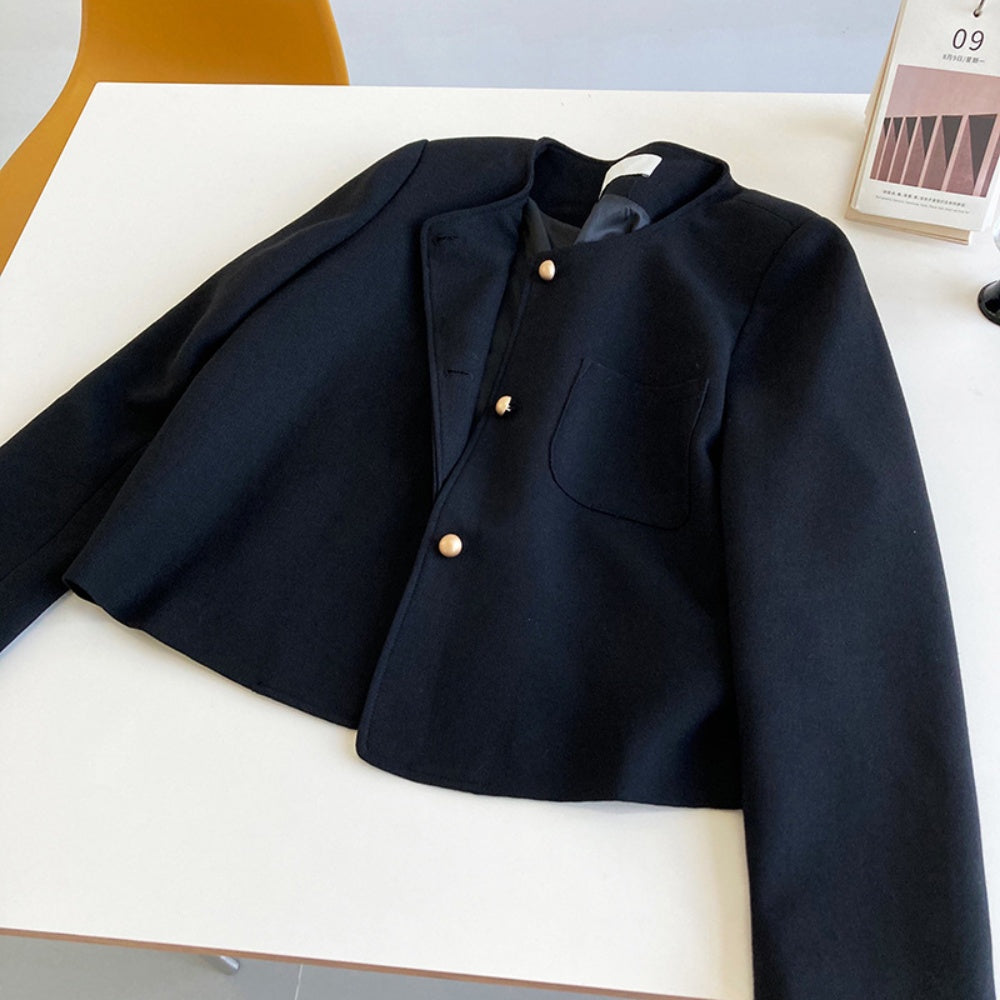 ショート丈ノーカラージャケット