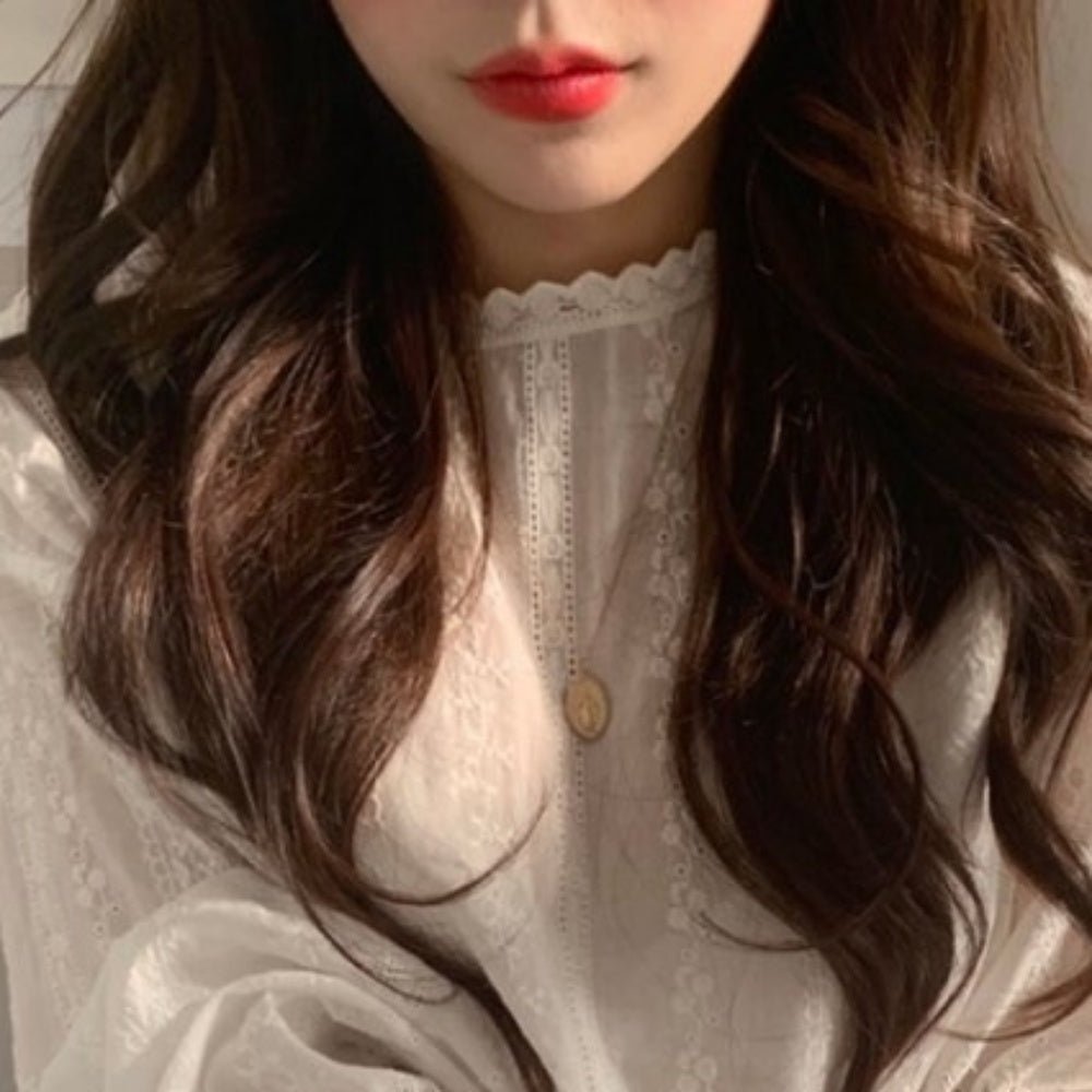 レース刺繍ギャザーボリュームスリーブトップス