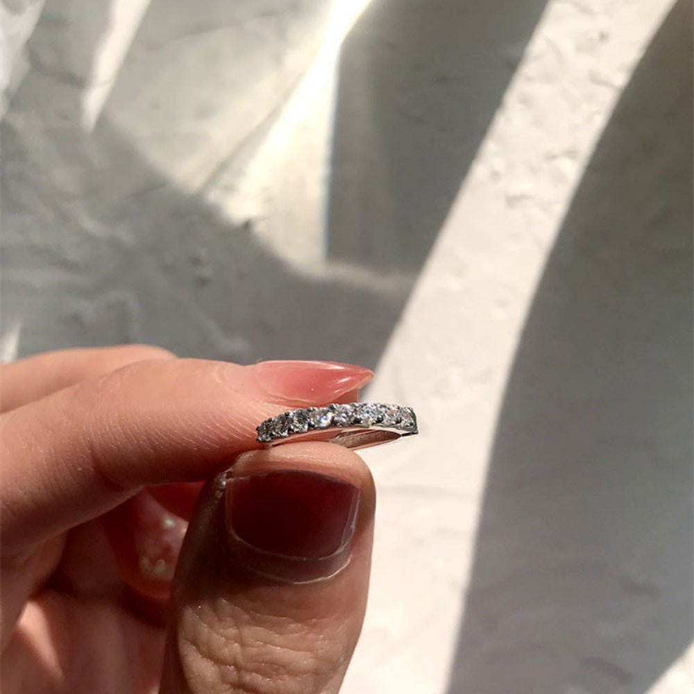 上品シンプル小さめビジューフープピアス