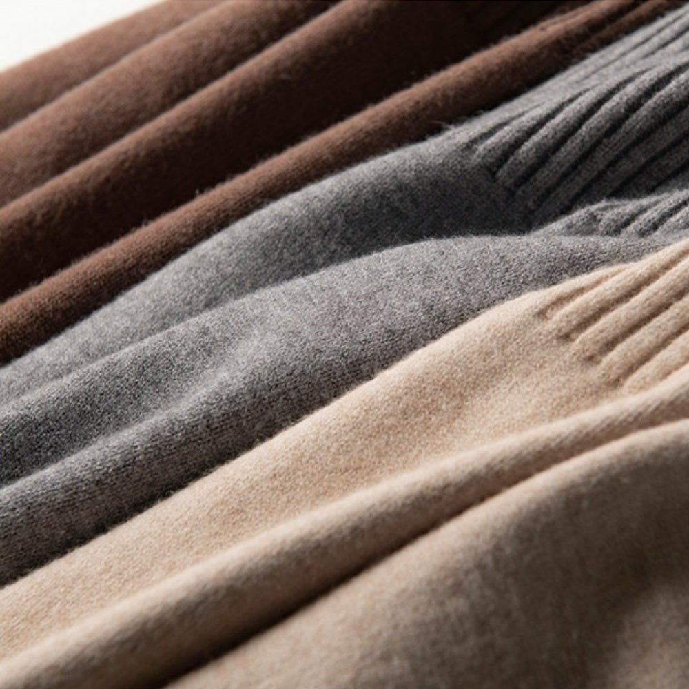 ハーフデザインハイネックニットトップス - Millennial Generation