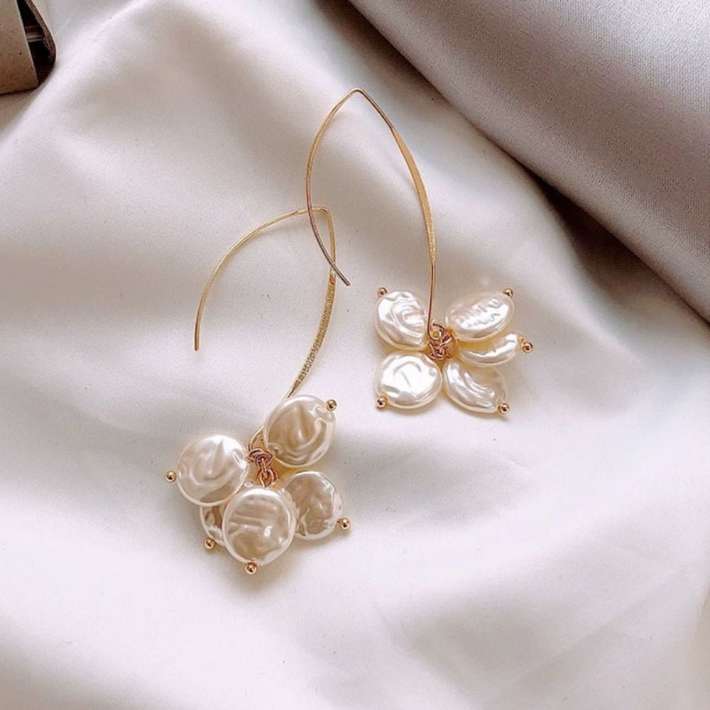 シェルデザインピアス