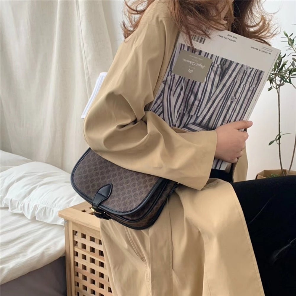 ハーフムーンミニショルダーバッグ