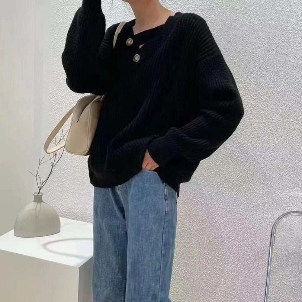 ボタンデザインVネックニット