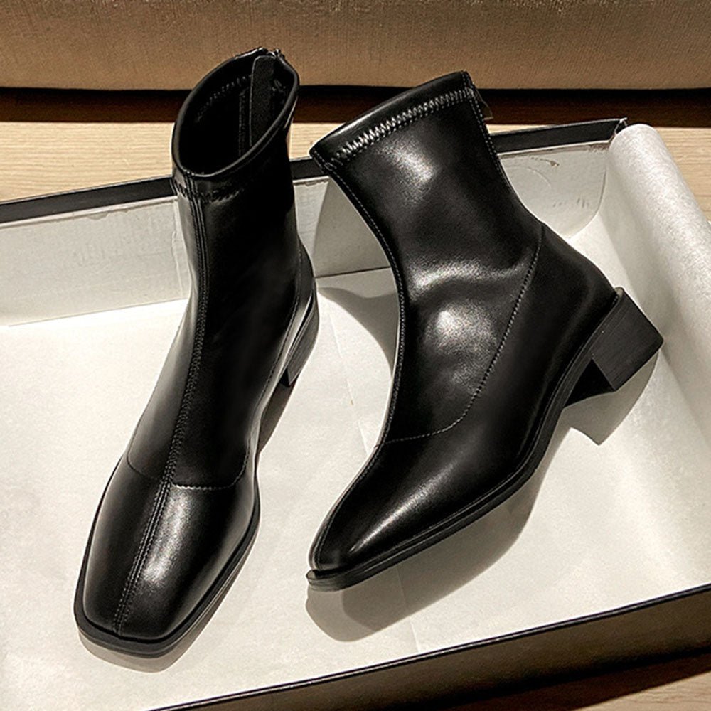 バックZipスクエアトゥショートブーツ｜オフィスカジュアル